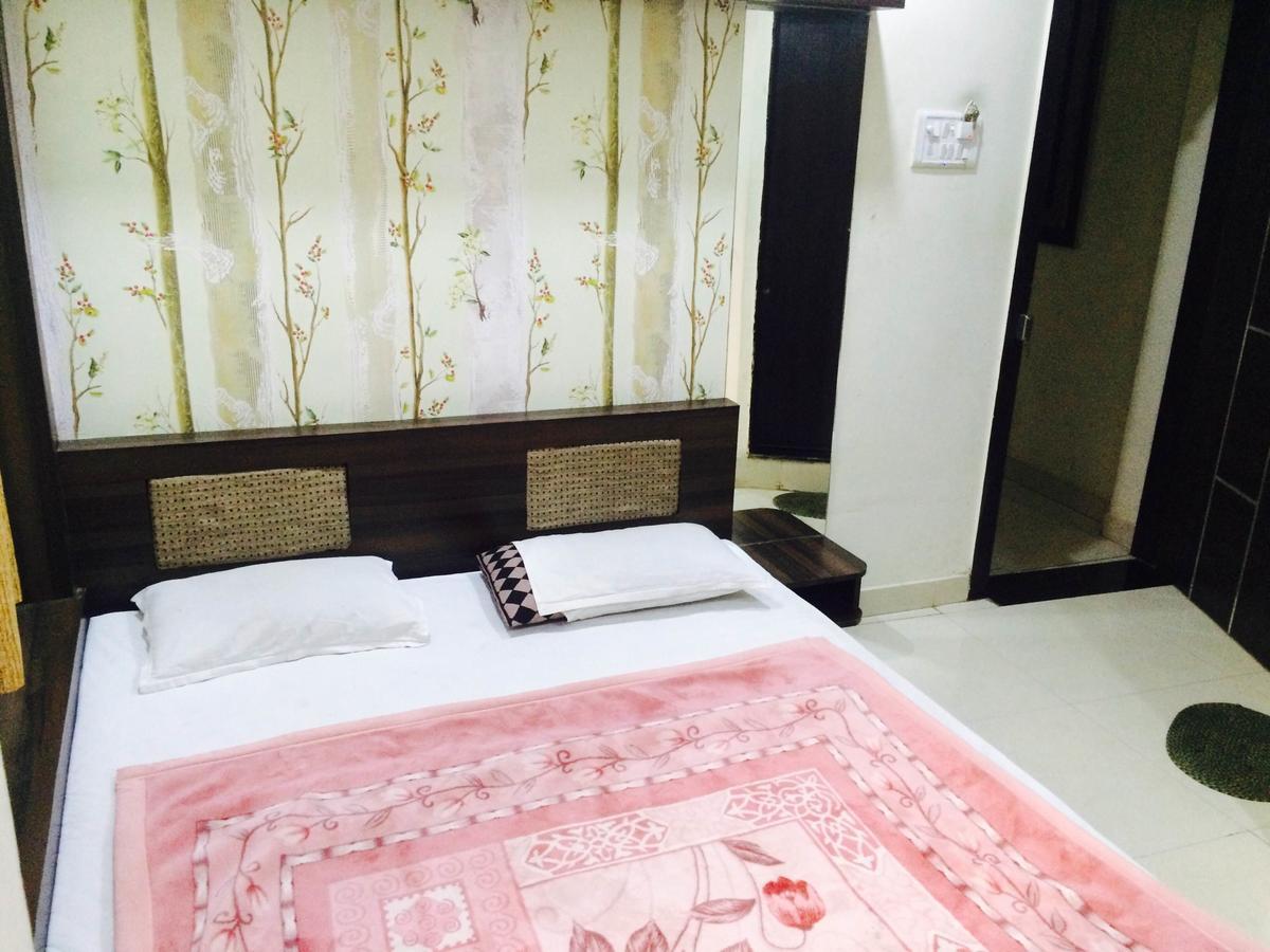 اوجاين Hotel Vrandavan Palace Near Mahakal Temple المظهر الخارجي الصورة