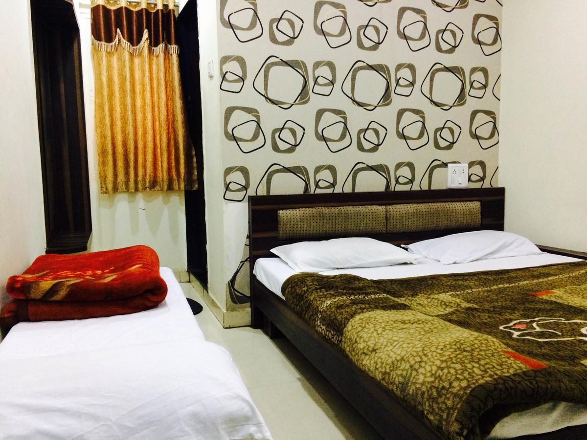 اوجاين Hotel Vrandavan Palace Near Mahakal Temple المظهر الخارجي الصورة